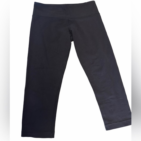 lululemon athletica Pants - Lululemon Capri Legging- Size Small